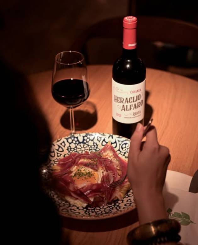 vino tinto verano en Sevilla